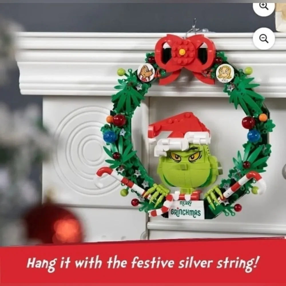 Grinch Brick Building Set - Festive Wreath